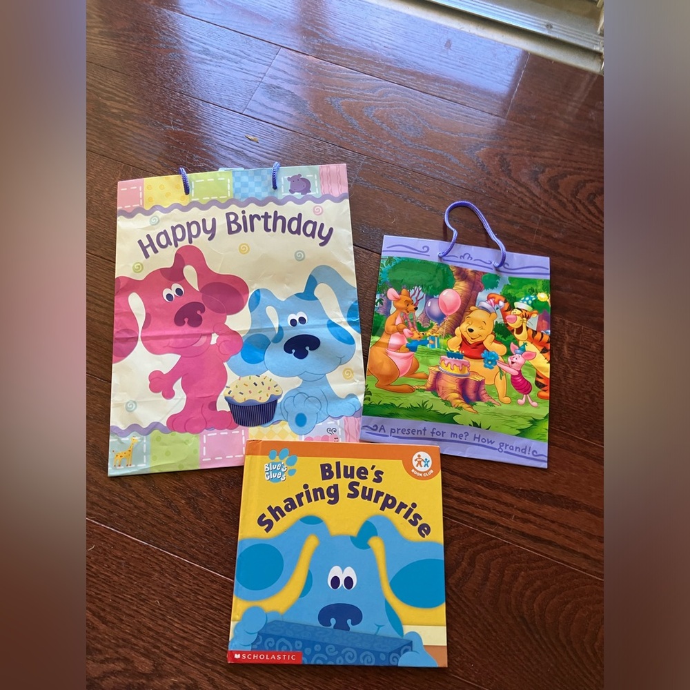 Vintage Blues Clues Book, Gift bag and Pooh Gift Bag Bundle